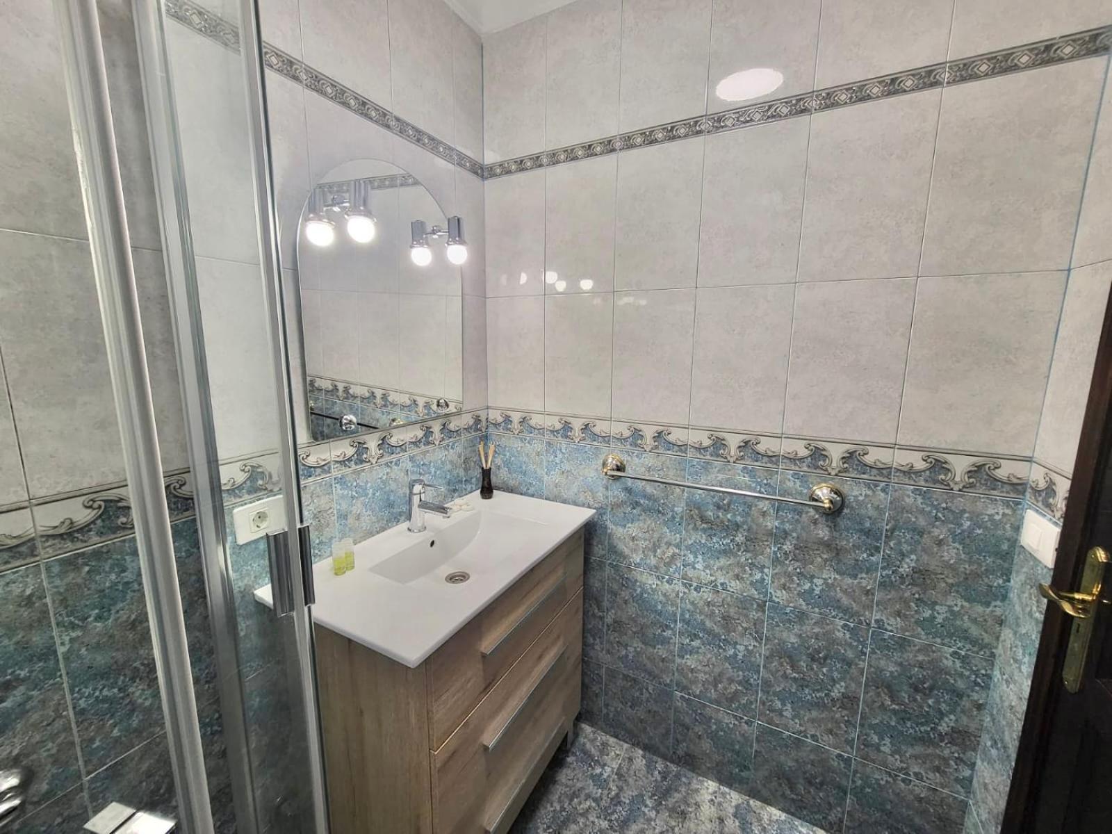 Affordable Holiday Accommodation For Large Families And Groups At Las Canteras Beach With 3 Bedrooms And Free Parking Лас Палмас де Гран Канария Екстериор снимка